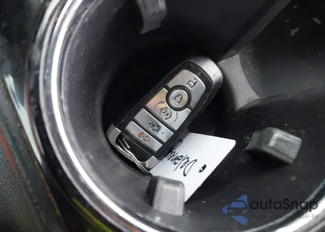 2018 Ford Edge Titanium z USA, uszkodzony, nr VIN 2FMPK4K91JBC21954